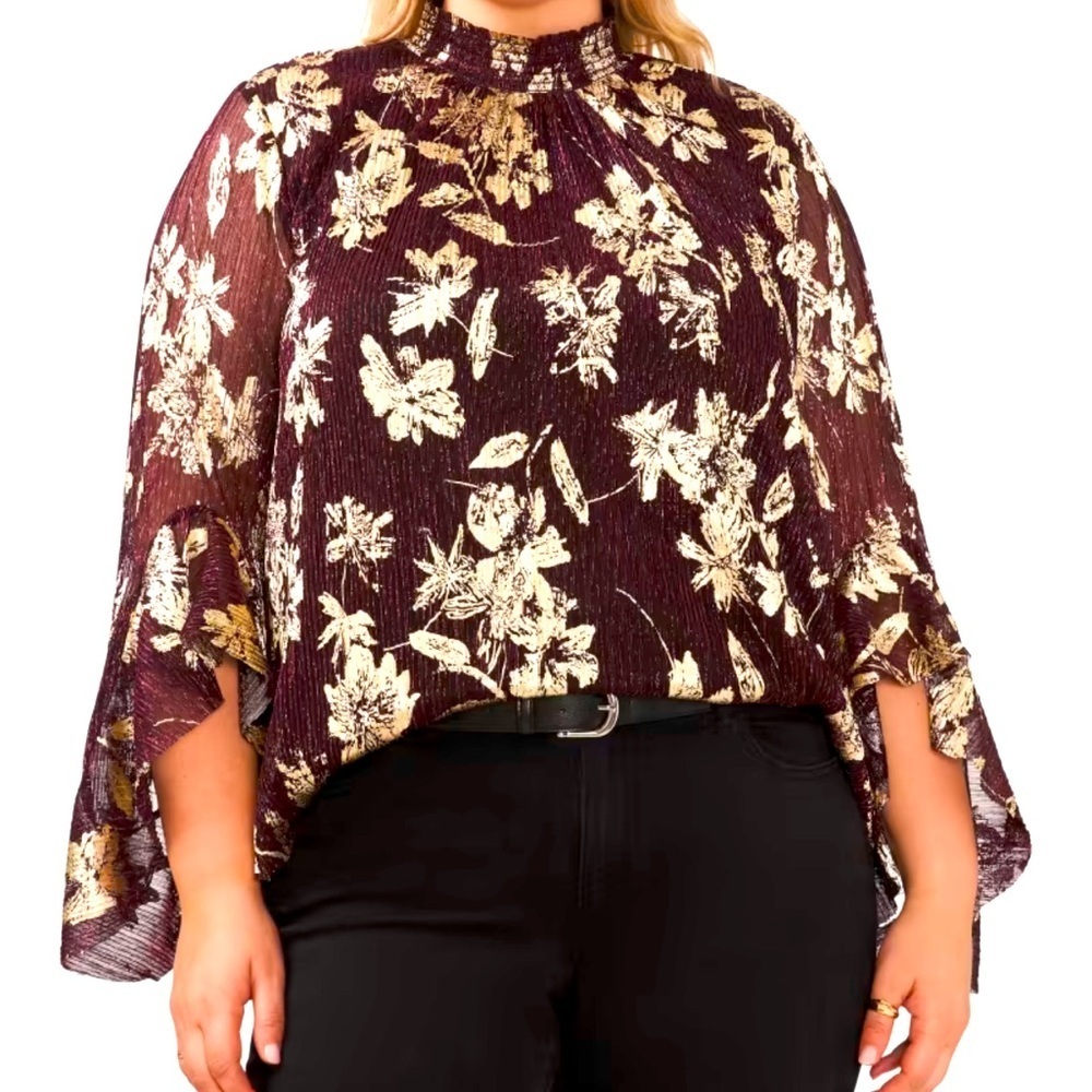 Vince Camuto
Paige Bell Sleeve Blouse Size 3X